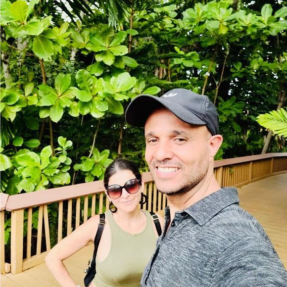 Meet the Posher, Sign in Now - Picture 3 of 6